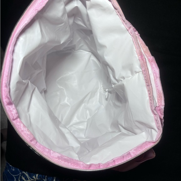 Floral Insulated cooler with Pink Straps and gold trim - Picture 5 of 5